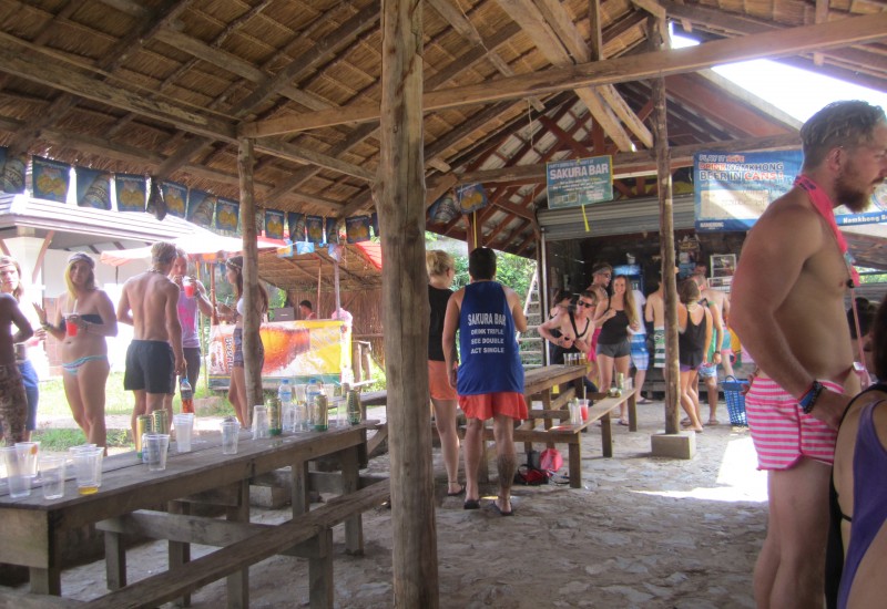 bar vang vieng tubing